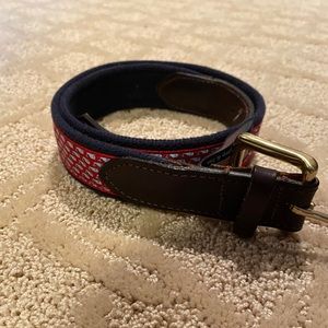 VV red belt with small whale print pattern